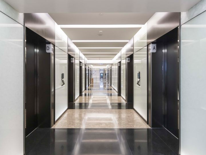 上海白玉蘭廣場寫字樓電梯辦公樓層 上海白玉蘭廣場寫字樓電梯辦公樓層