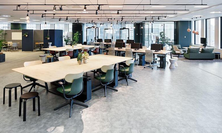 員工辦公區桌面擺放效果圖