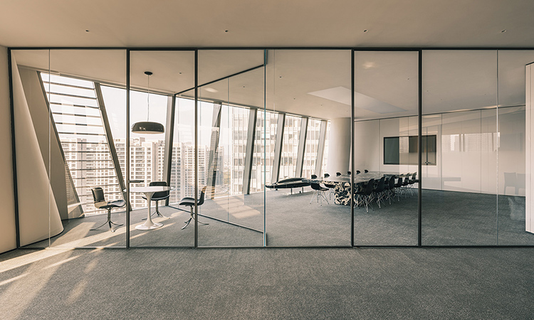 高層寫字樓落地玻璃會(huì)議室 高層寫字樓落地玻璃會(huì)議室